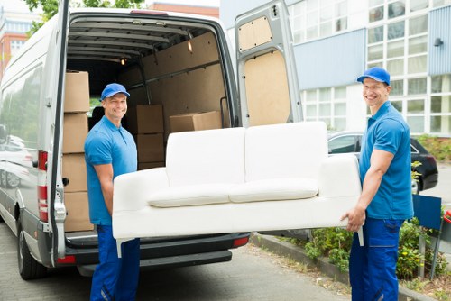 Removal truck hire service for Bermondsey home and business moves